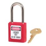 MASTER LOCK CANDADO DE SEGURIDAD ZENEX EN TERMOPLASTICO ROJO 1-1/2" (38MM)
